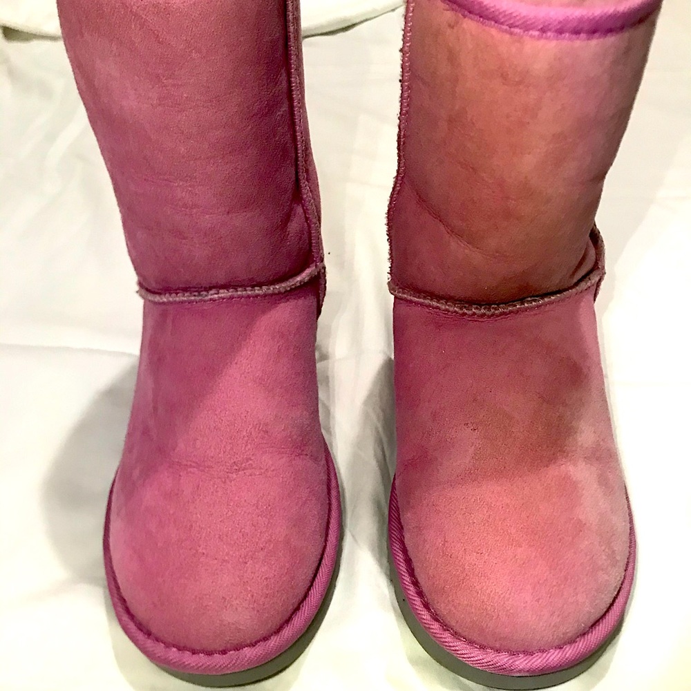 PINK UGG’s 🎉 RARE✨